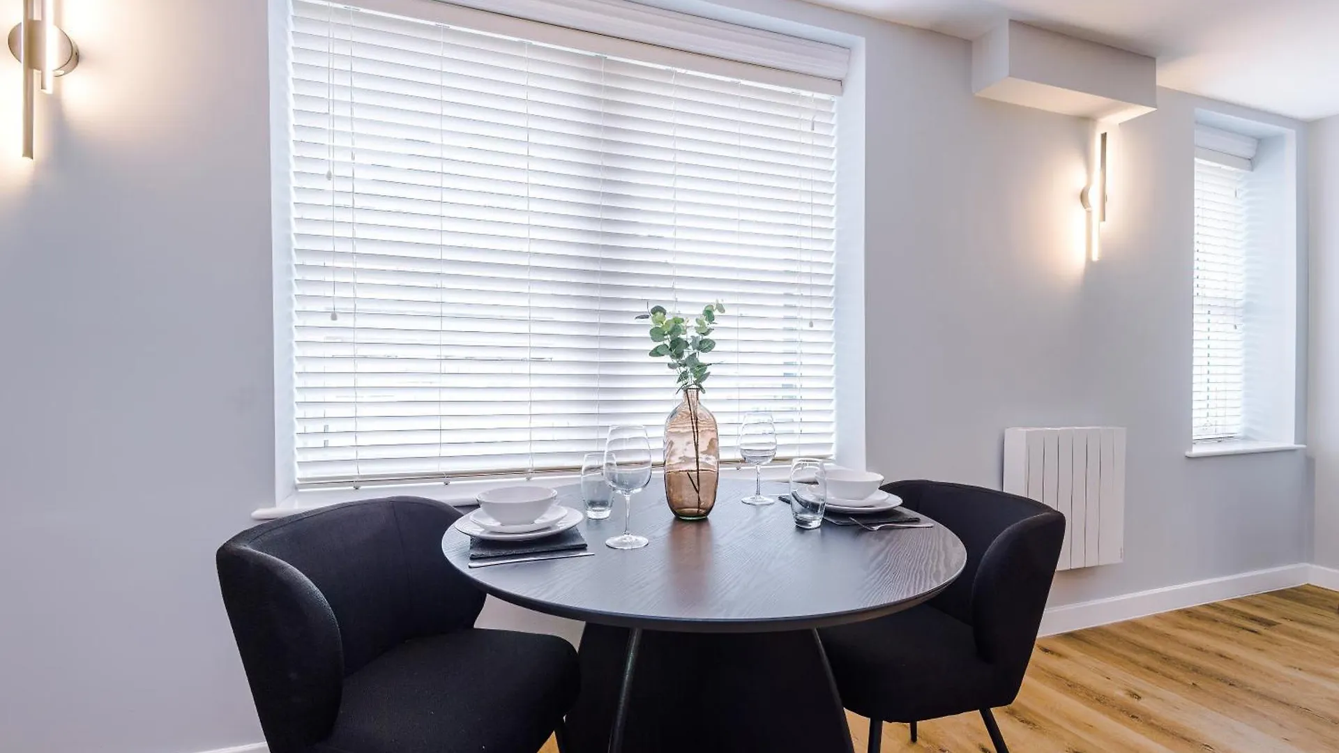 Harrogate House Apt 5 - Central Location 0*,  United Kingdom