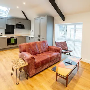Town Center Duplex 6 Harrogate